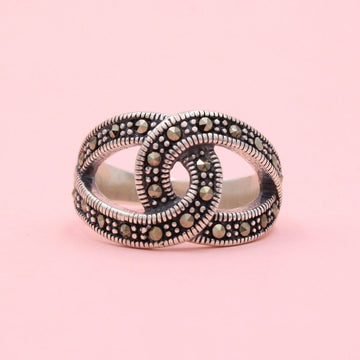 Anillo de Plata .925 Enlace Infinito Incrustado con Marquesitas mod. 1382