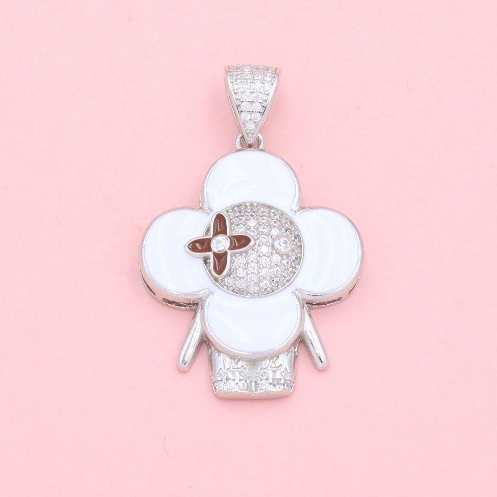 Dije de Plata .925 Diseño Especial Mascota Trébol Incrustado con Zirconias mod. 1356