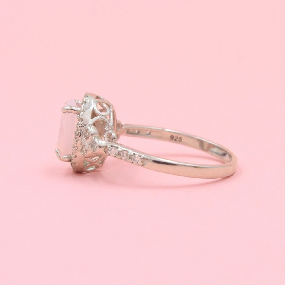 Anillo Especial con Zirconia Oval Color Rosa Pastel mod. 0732