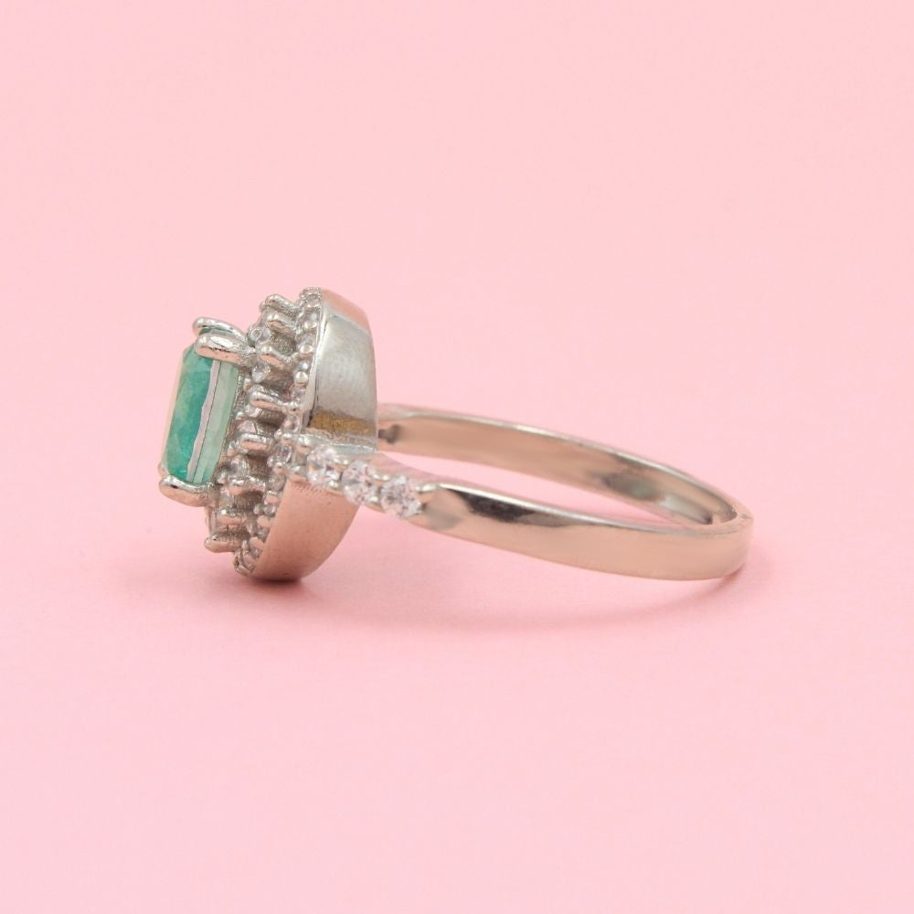 Anillo Elegante con Zirconia Oval Color Verde Espinel en Bisel Fino mod. 0735