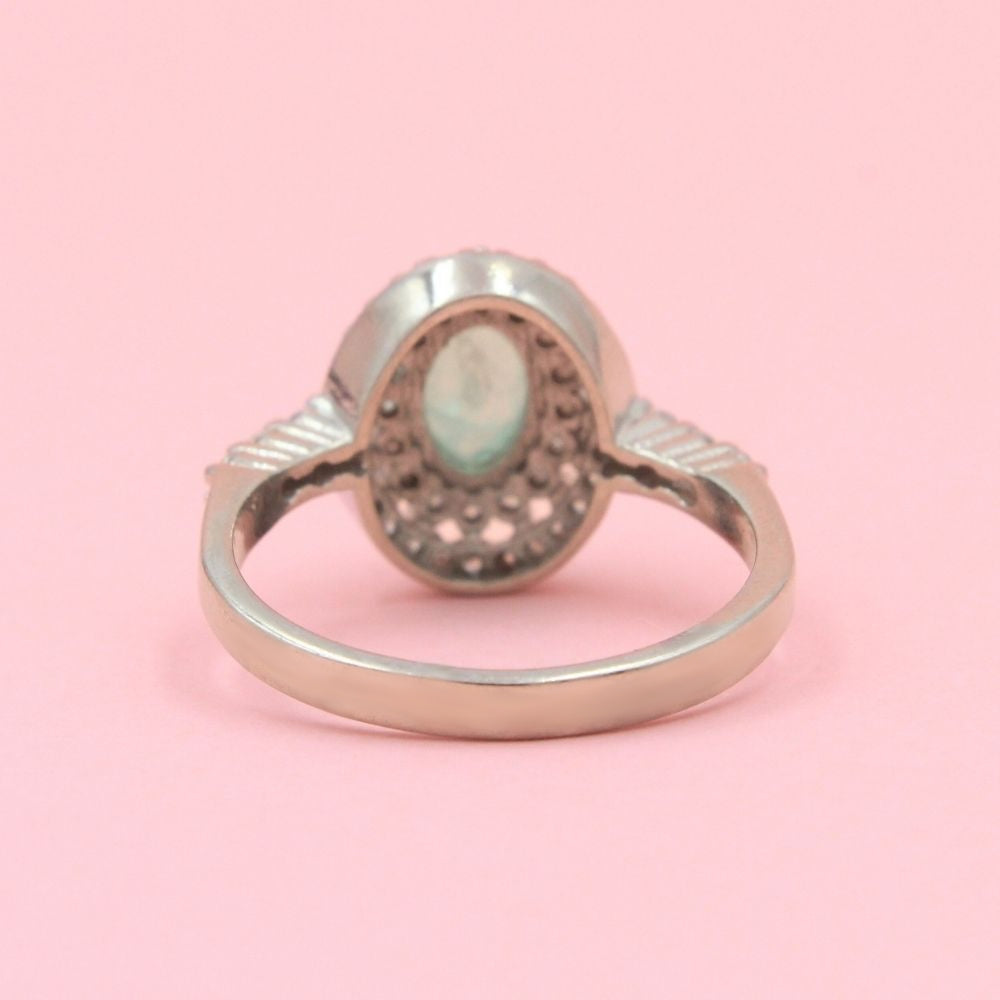 Anillo Elegante con Zirconia Oval Color Verde Espinel en Bisel Fino mod. 0735