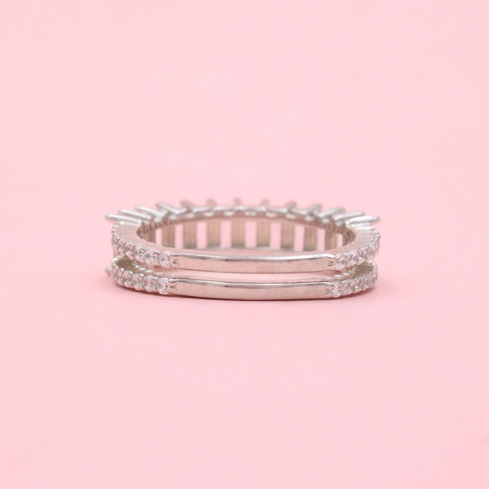 Anillo de Plata .925 Media Churumbela con Zirconias Baguette y Diseño de Doble Línea mod. 1366