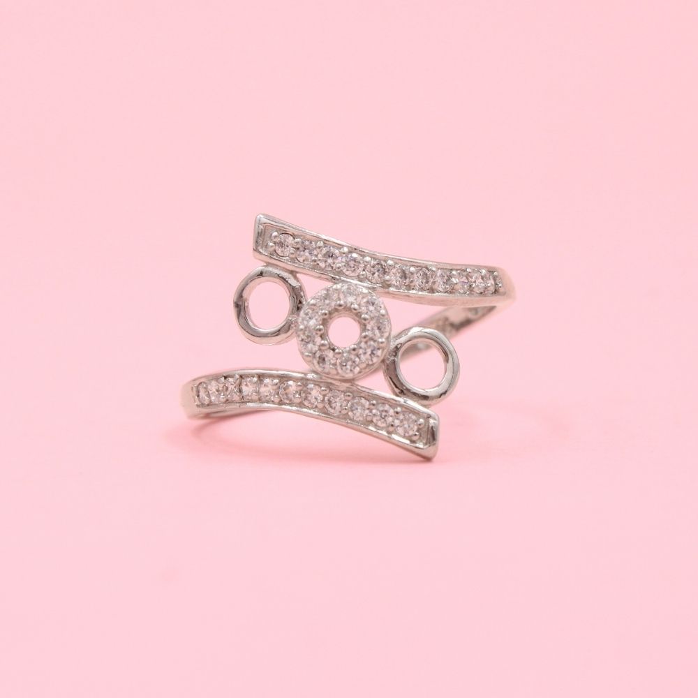 Anillo para Dama de Plata .925 con Diseño de Tres Aros con Zirconias mod. 1169