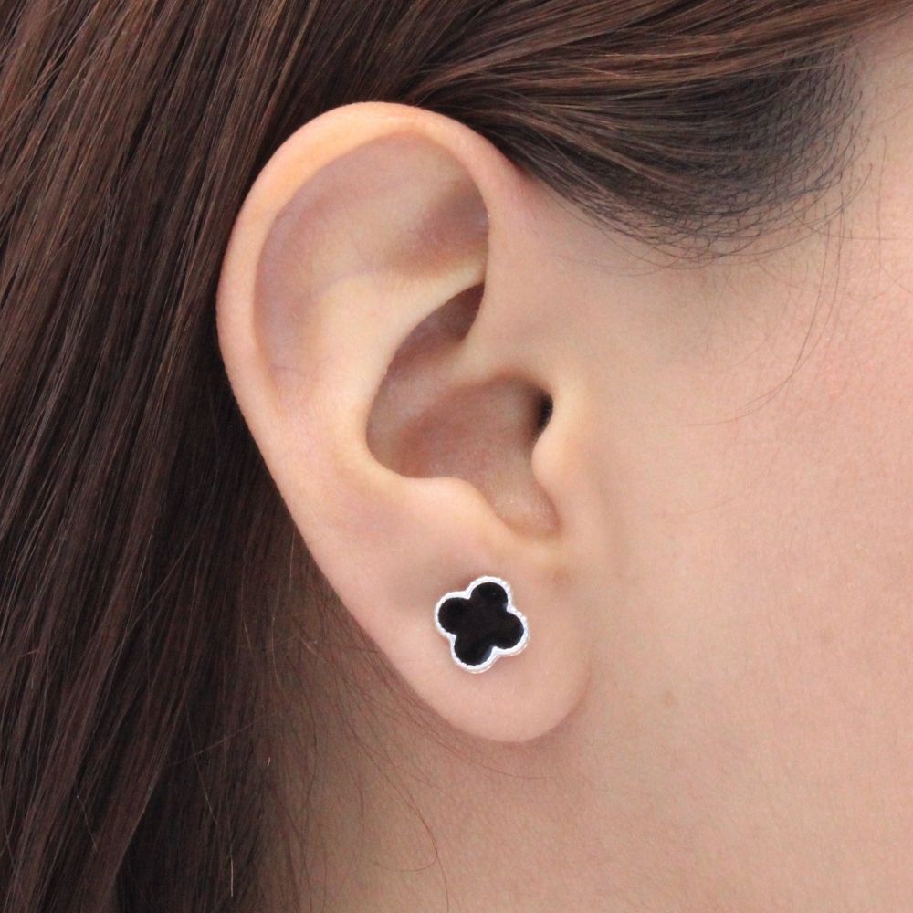 Arete Plata .925 Elegante en Forma de Trébol Plano de Color Negro mod. 1437