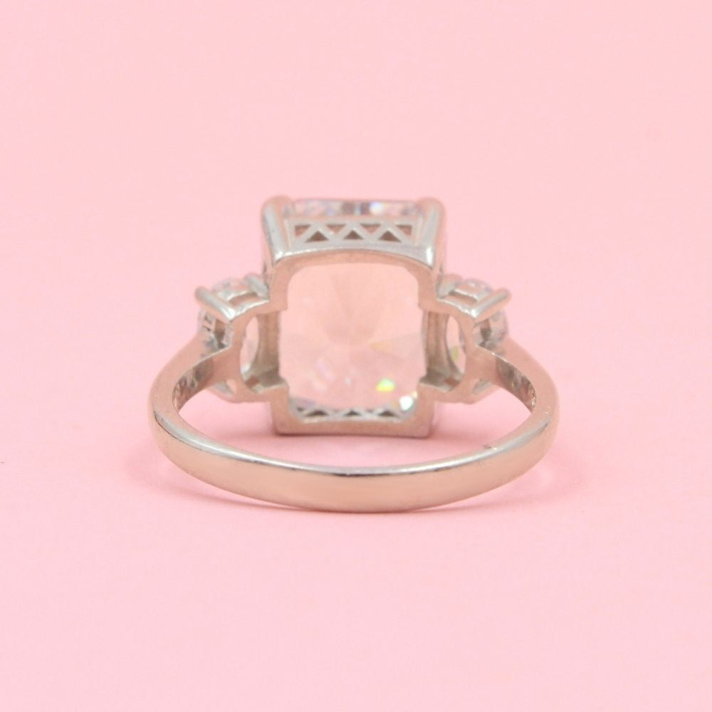 Anillo Especial con Zirconia Brillante mod. 0750