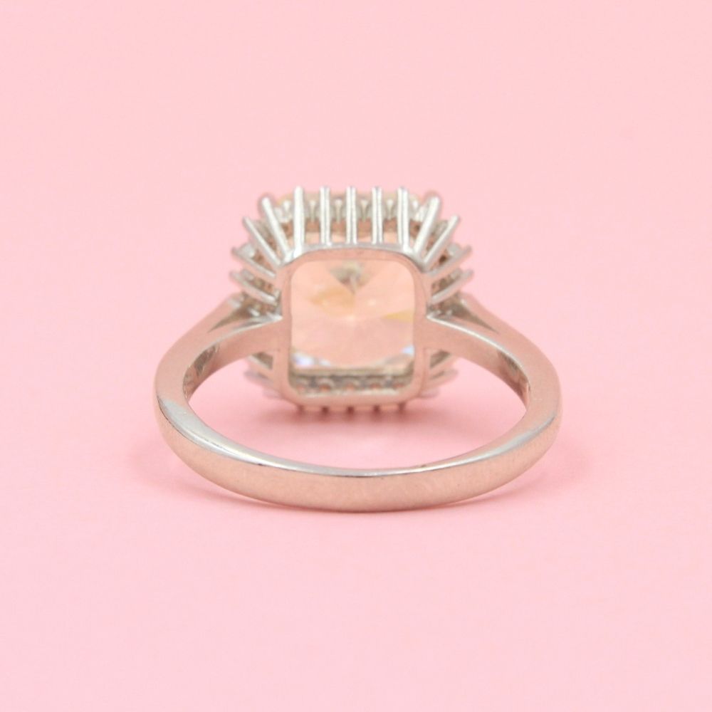 Anillo Especial con Zirconia Cuadrada Color Verde Lemon Juix mod. 0751