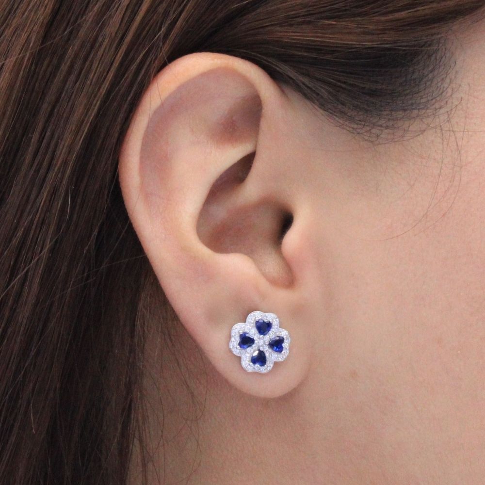 Arete Plata .925 Elegante en Forma de Trébol con Zirconias de Color Azul Rey mod. 1438