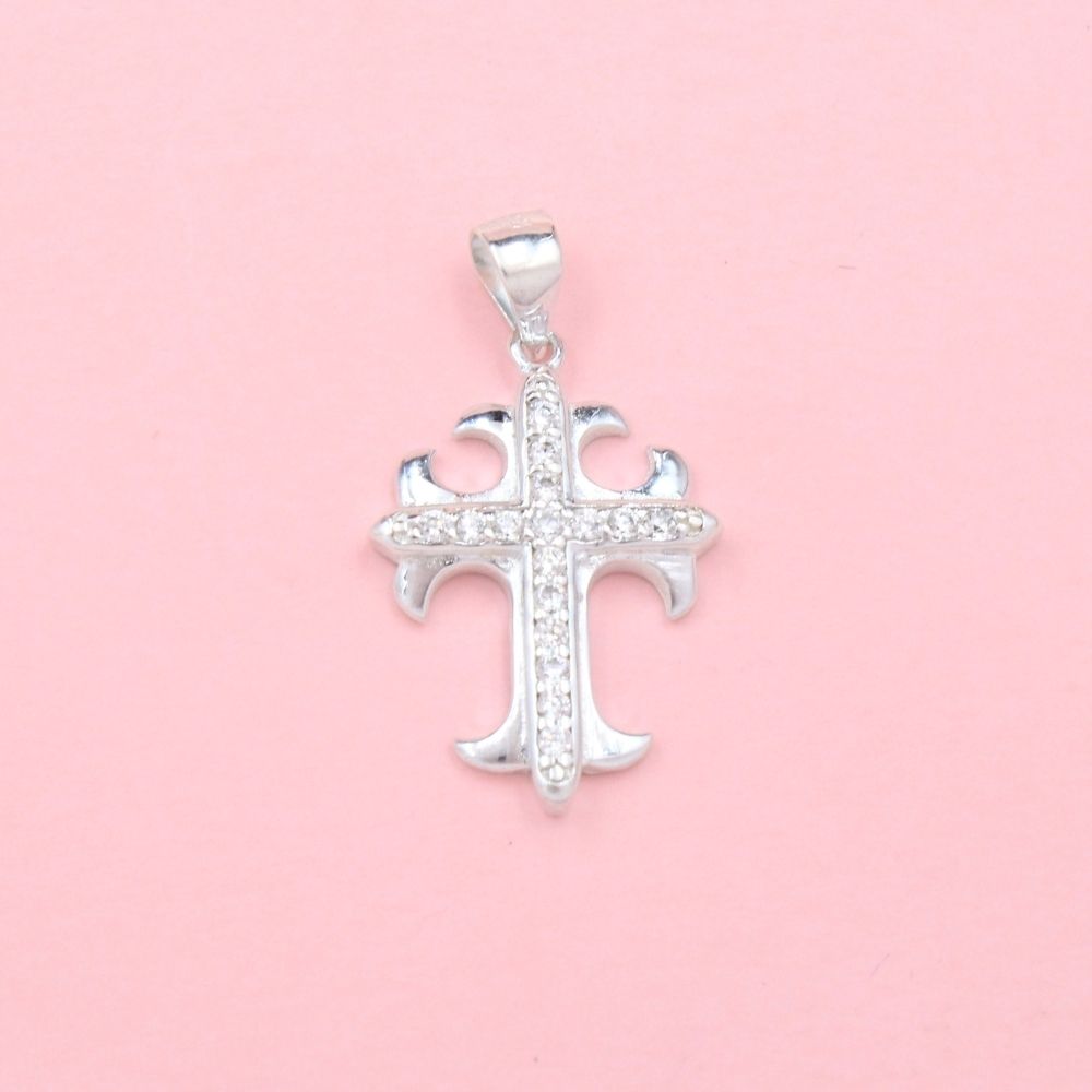 Cruz de Plata .925 Diseño Patonce con Incrustación de Zirconias mod. 1126