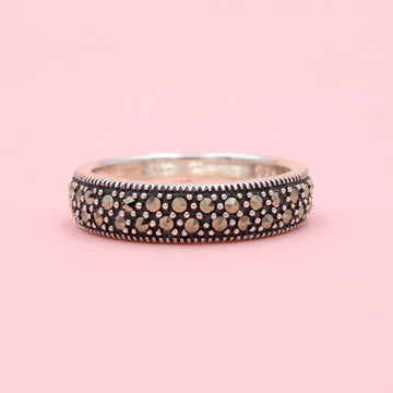 Anillo de Plata .925 con Incrustación de Marquesitas mod. 1380