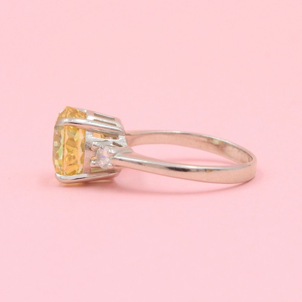 Anillo Especial con Zirconia Redonda Color Amarillo Beryl mod. 0702