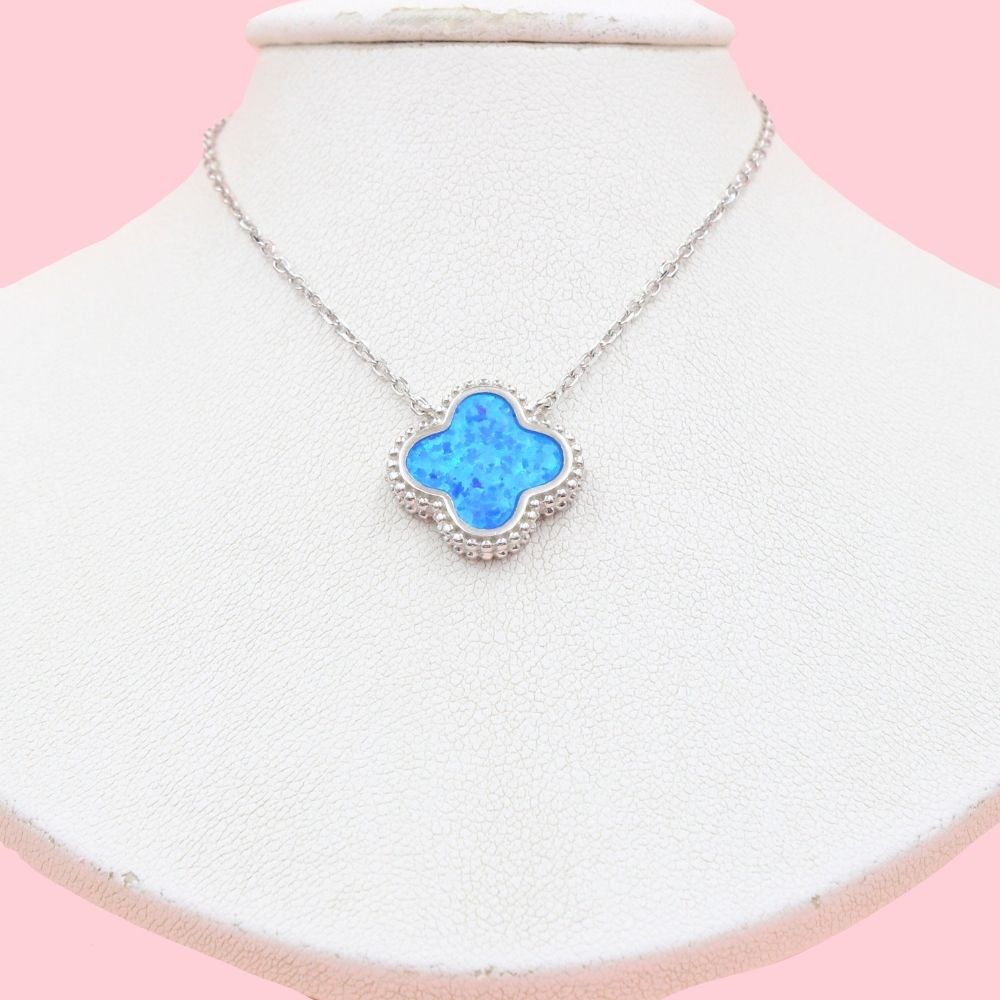 Gargantilla de Plata .925 Trébol Incrustado con Ópalo Azul mod. 1186
