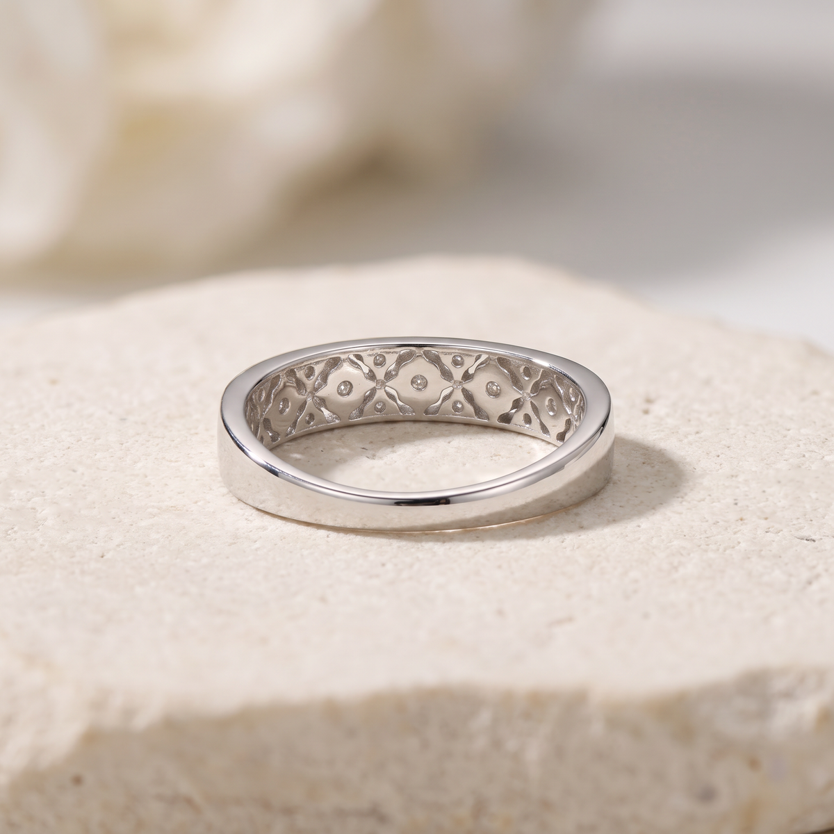 Anillo de Plata. 925 Churumbela de Rombos Ondeados con Incrustación de Zirconias mod.3250