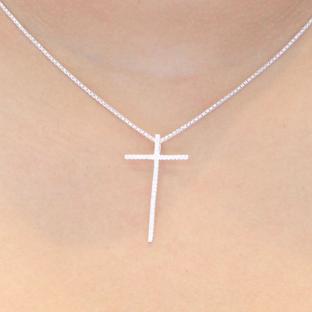 Cruz de Plata .925 de Diseño Fino y Delgado con Zirconias Brillantes mod. 1132