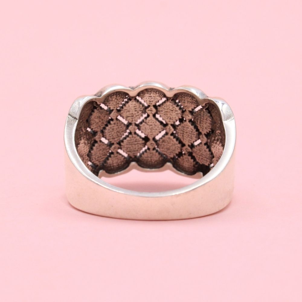 Anillo de Plata .925 Diseño Elegante Incrustado con Marquesitas mod. 1383