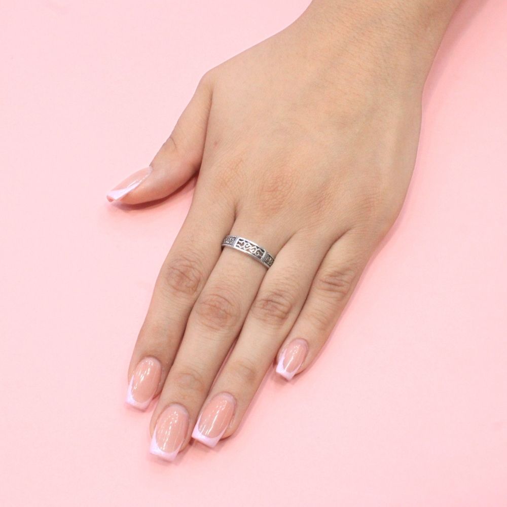 Anillo de Plata .925 con Centro Calado y Laterales con Maquesitas mod. 1384