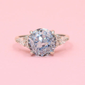 Anillo Especial con Zirconia Redonda Color Azul mod. 0703