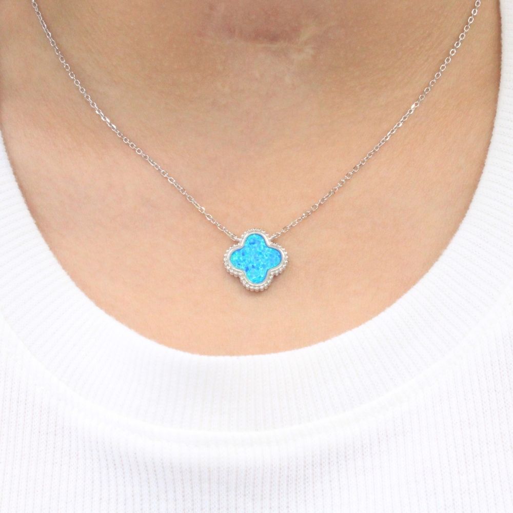 Gargantilla de Plata .925 Trébol Incrustado con Ópalo Azul mod. 1186