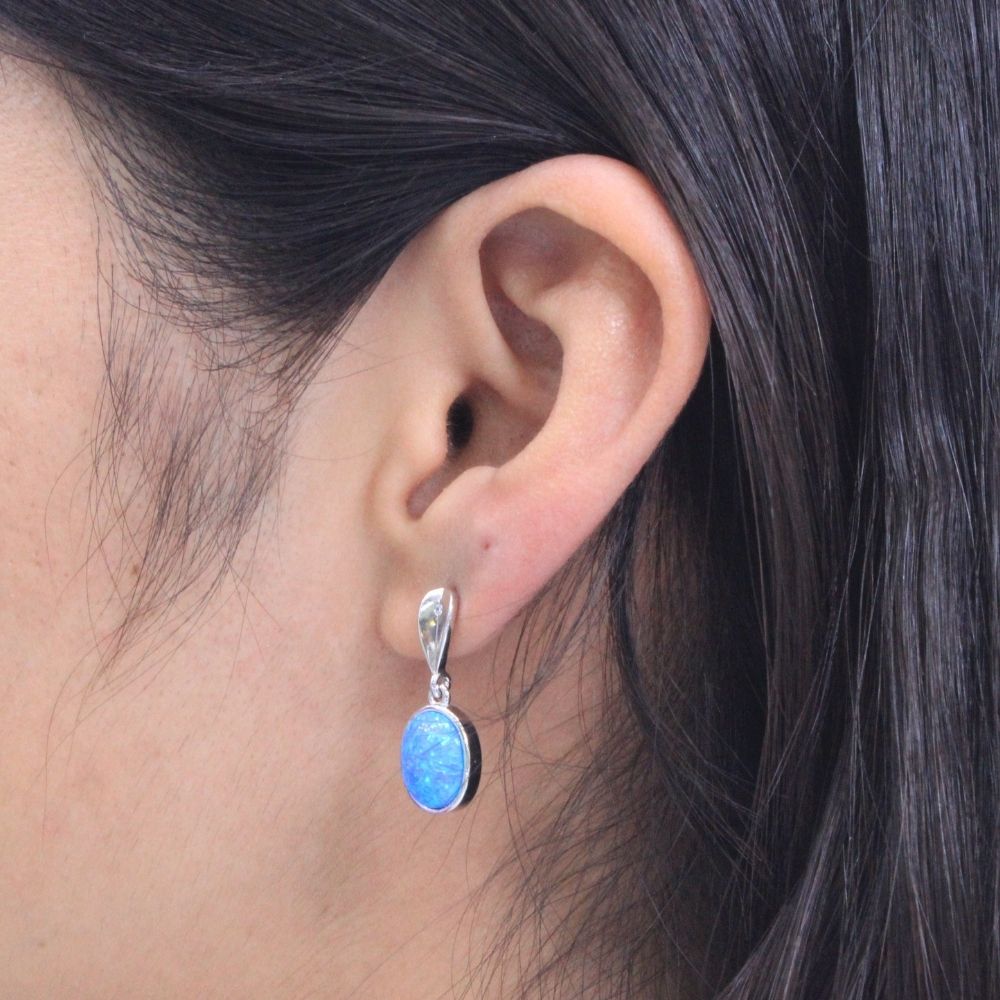 Arete Largo de Plata .925 con Incrustación de Ópalo Azul mod. 1078