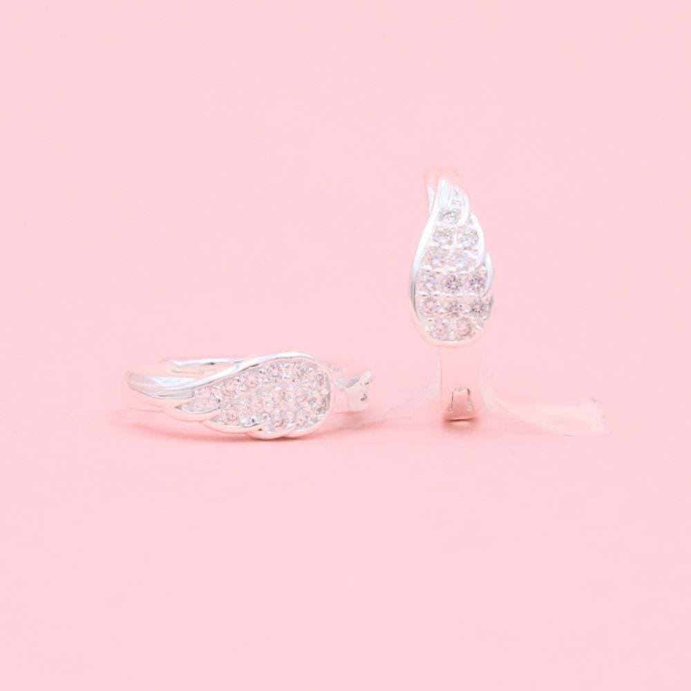 Grapa Elegante con Diseño de Ala Incrustada de Zirconia mod. 1015