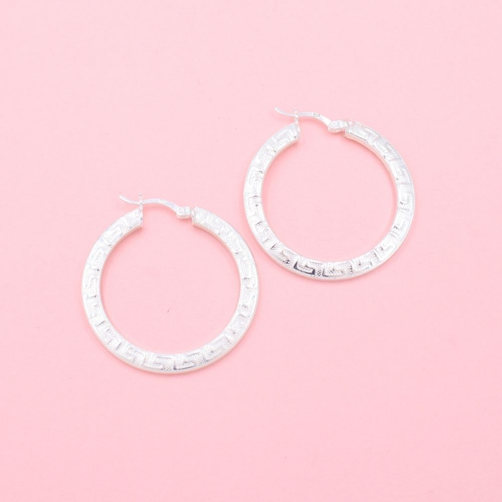 Arracada de Plata .925 Diseño Hueco de Estilo Plano con Grecas mod. 1054