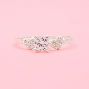 Anillo Solitario de Plata .925 Diseño con Corazones e Incrustación de Zirconias mod. 1140