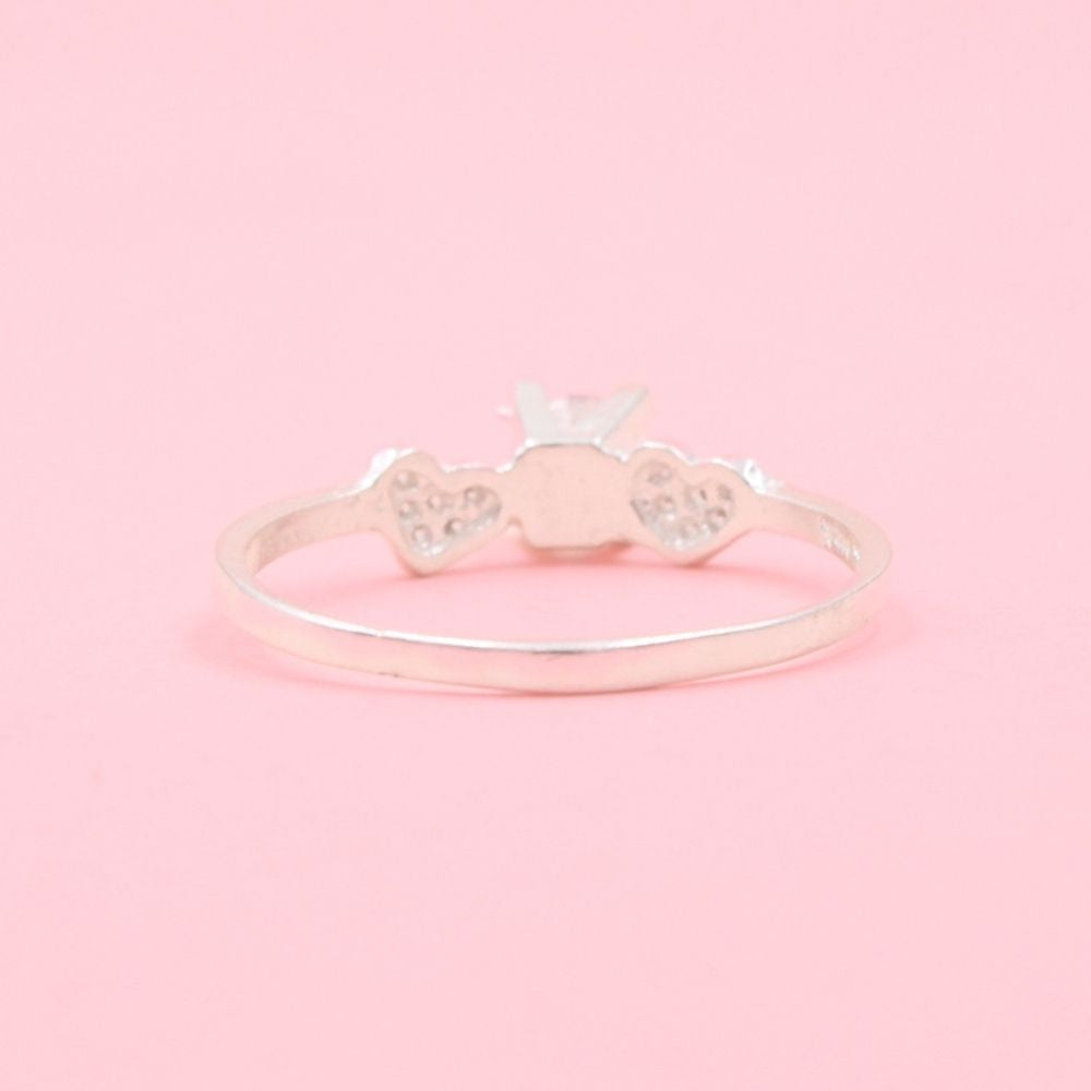 Anillo Solitario de Plata .925 Diseño con Corazones e Incrustación de Zirconias mod. 1140