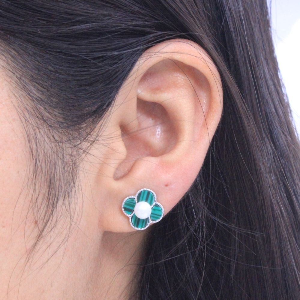 Arete de Plata .925 Diseño de Trébol con Malaquita y Perla Natural mod. 1079