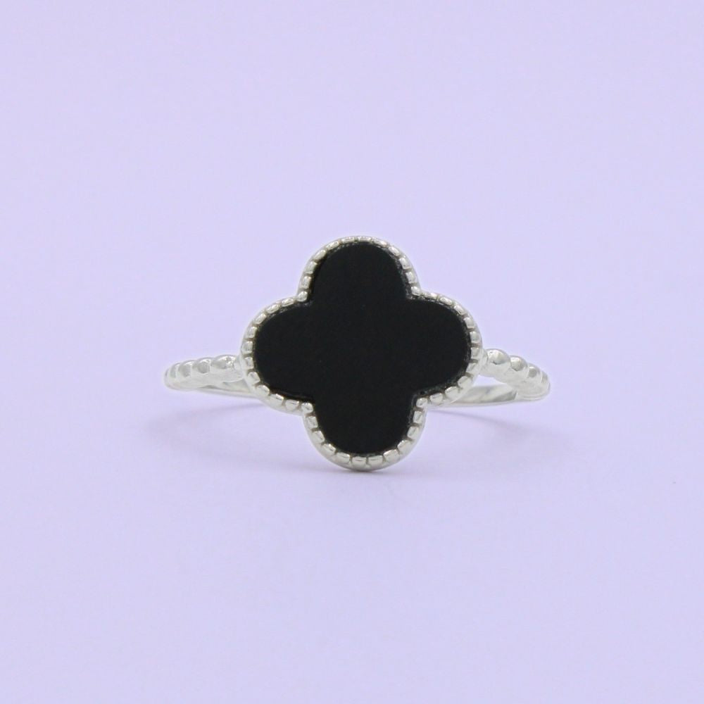 Anillo de Plata .925 con Diseño de Trébol Incrustado de Ónix mod. 1600