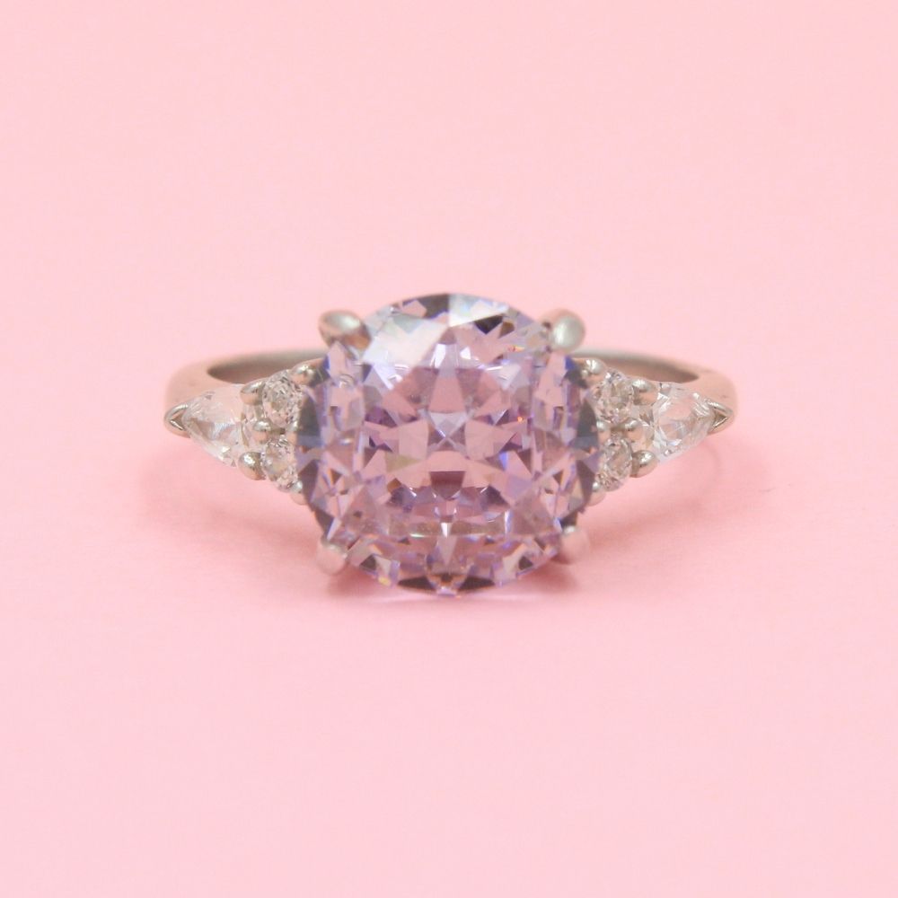 Anillo Especial con Zirconia Redonda Color Lila mod. 0704