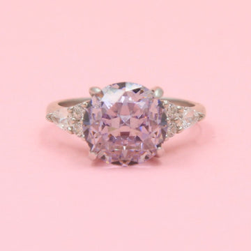 Anillo Especial con Zirconia Redonda Color Lila mod. 0704