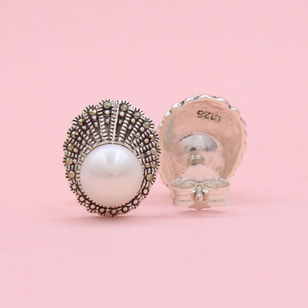 Arete Plata .925 Elegante en Forma de Tiara con Perla Central mod. 1440