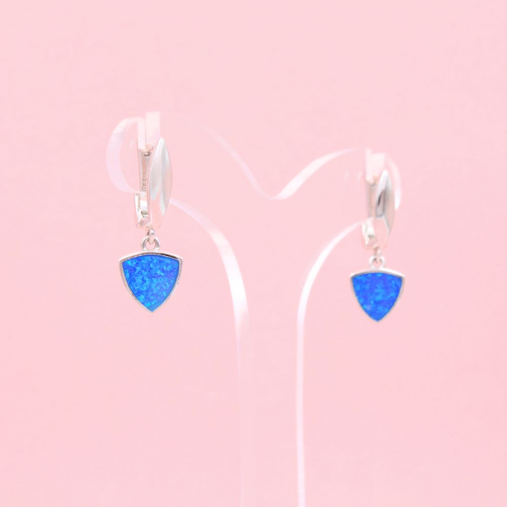 Grapa Elegante con Diseño Triangular en Color Azul  mod. 1016