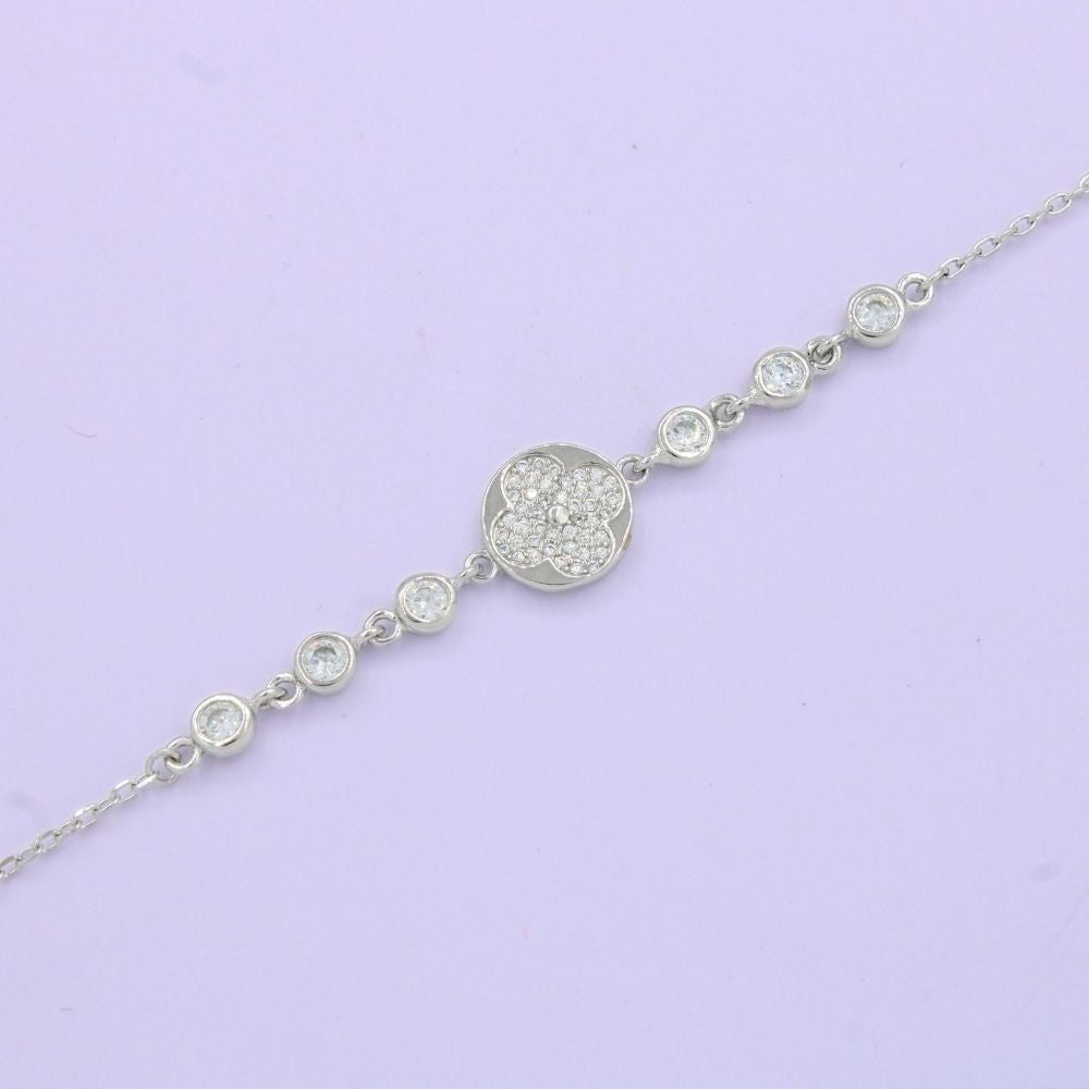 Pulsera de Plata .925 Diseño de Trébol Incrustado de Zirconias. 1565