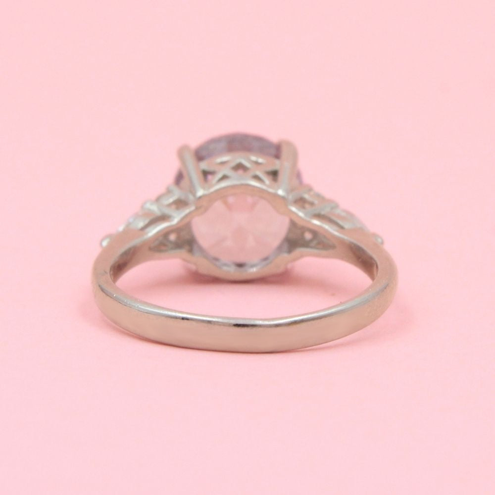 Anillo Especial con Zirconia Redonda Color Lila mod. 0704