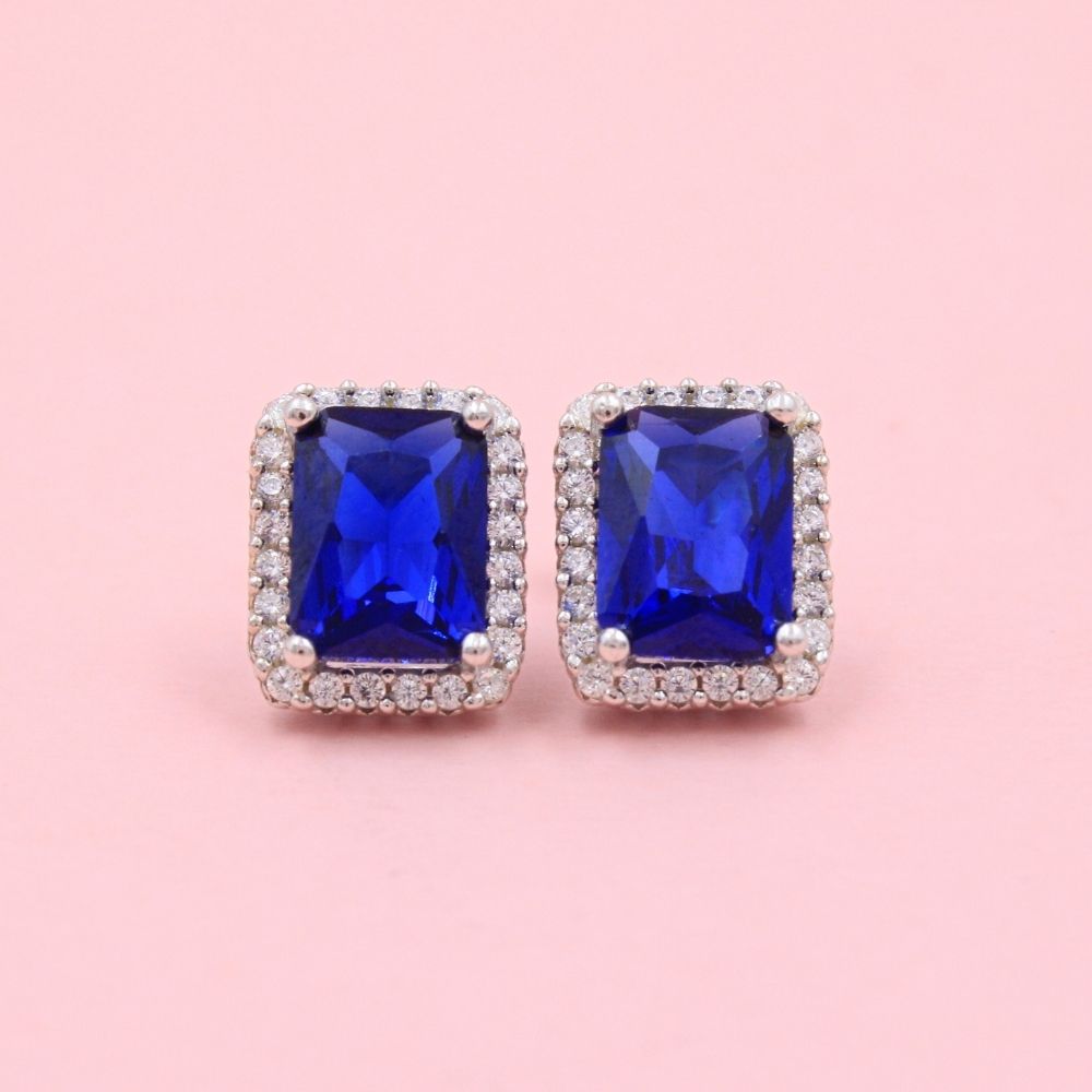 Arete de Plata .925 con Diseño Elegante Incrustado con Zirconia Azul Zafiro mod. 1080