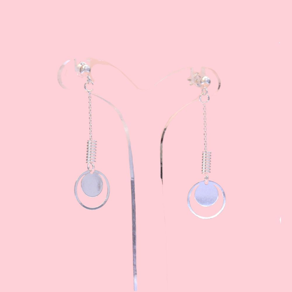 Arete Largo Diseño Elegante con Círculos Brillantes mod. 0636