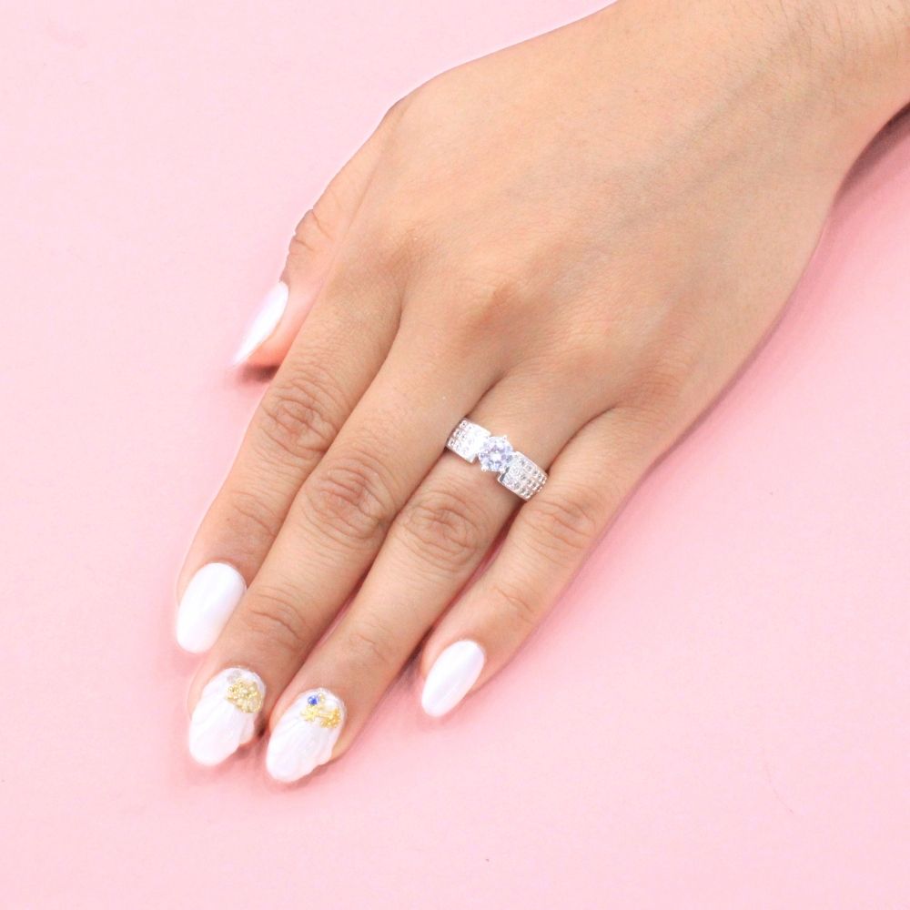 Anillo Solitario de Plata .925 Diseño Grueso Incrustado con Zirconias mod. 1150