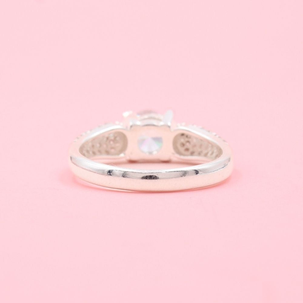 Anillo Solitario de Plata .925 Diseño Grueso Incrustado con Zirconias mod. 1151