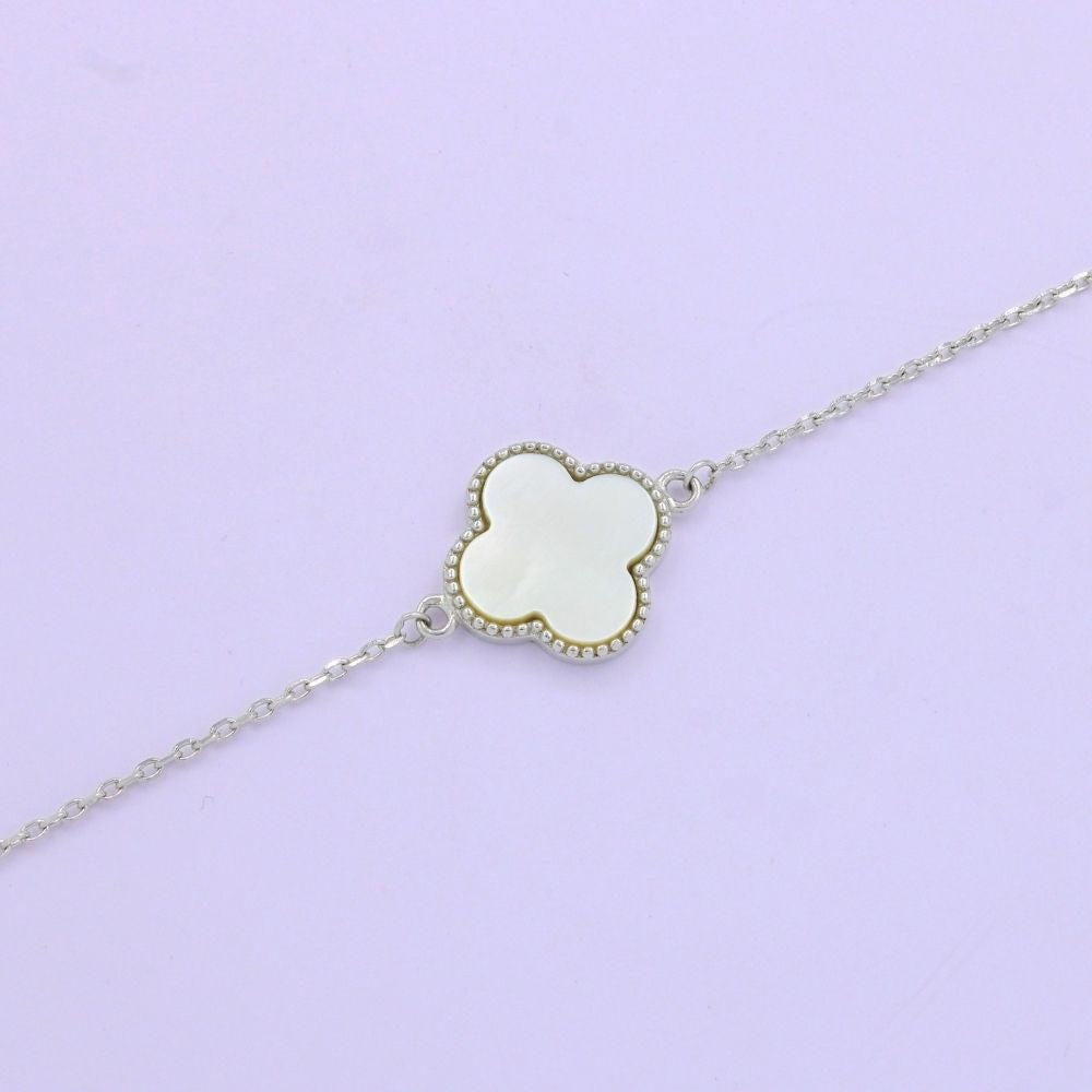 Pulsera de Plata .925 Diseño de Trébol Incrustado de Madre Perla. 1037