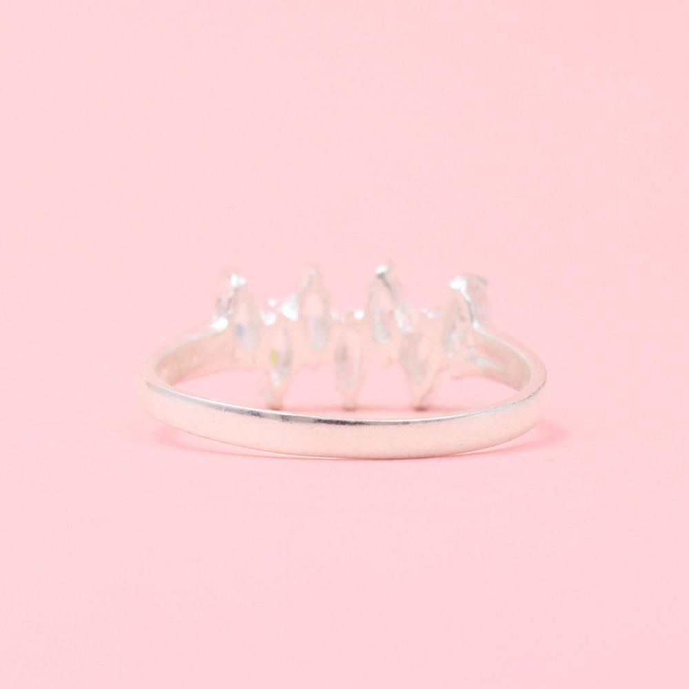 Anillo Solitario de Plata .925 Diseño en Forma de Gota mod. 1004