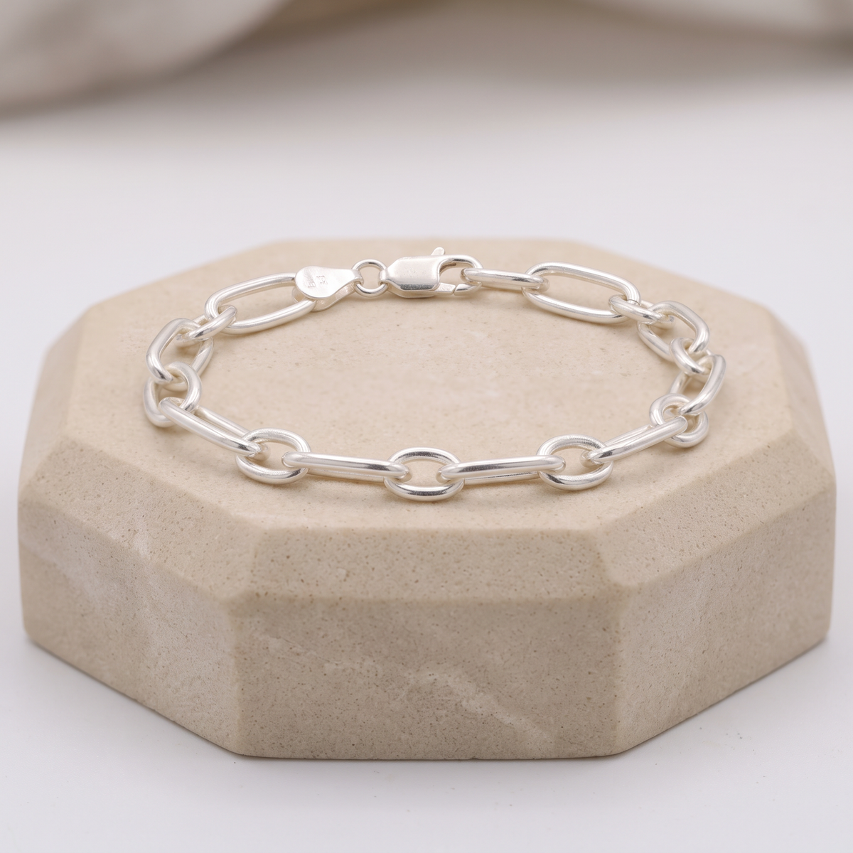 Pulsera de Plata .925. Con Eslabón de Clip con Circulo Liso mod. 3233