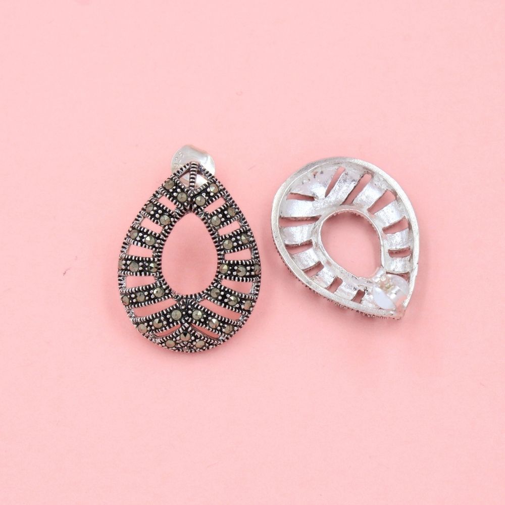 Arete de Gota Elegante con Marquesitas mod. 0821