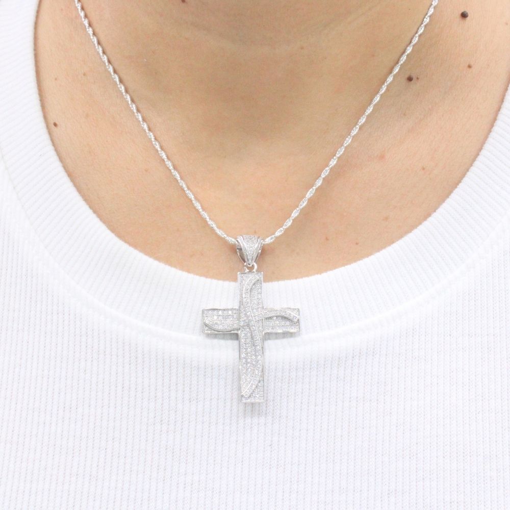 Cruz de Plata .925 Diseño Fino con Incrustación de Zirconias Brillantes mod. 1245
