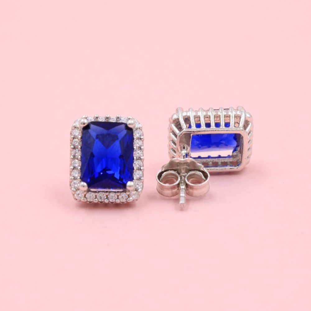 Arete de Plata .925 con Diseño Elegante Incrustado con Zirconia Azul Zafiro mod. 1080