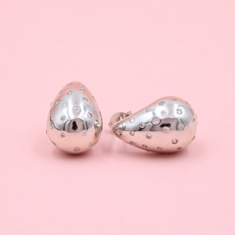 Arete de Plata .925 Diseño Drop Inflado Hueco con Incrustación Especial de Zirconias Finas mod. 1081