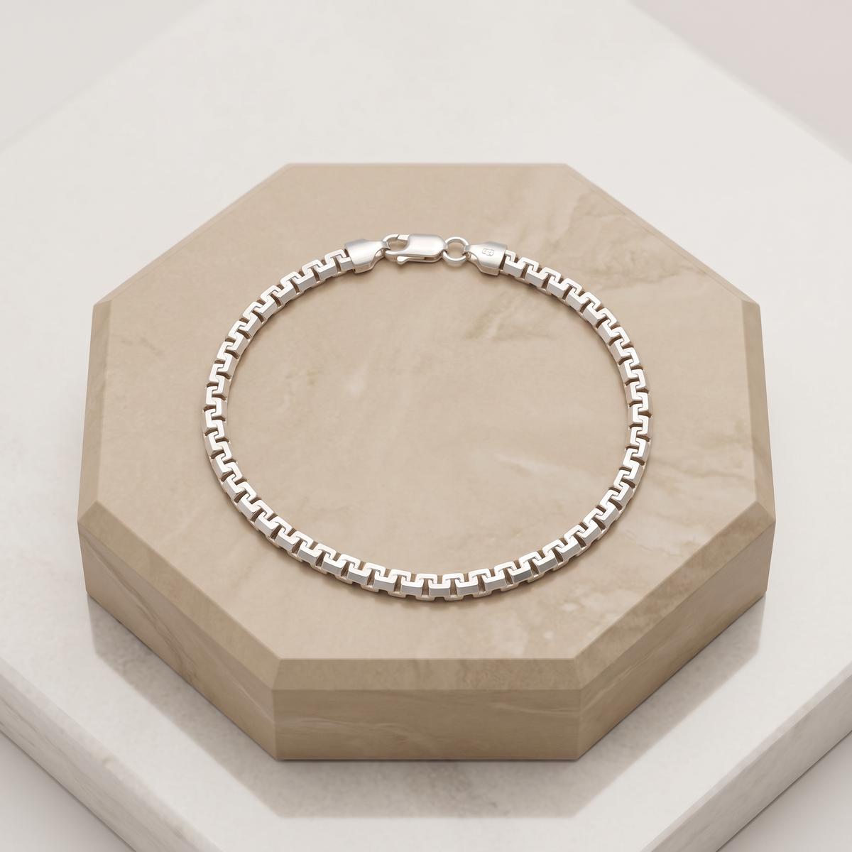 Pulsera de Plata .925.Con Diseño de Eslabón de Grecas mod. 3240