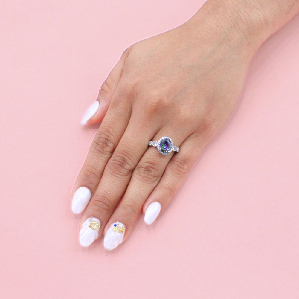 Anillo para Dama de Plata .925 Diseño Oval Incrustado de Zirconia mod. 1173