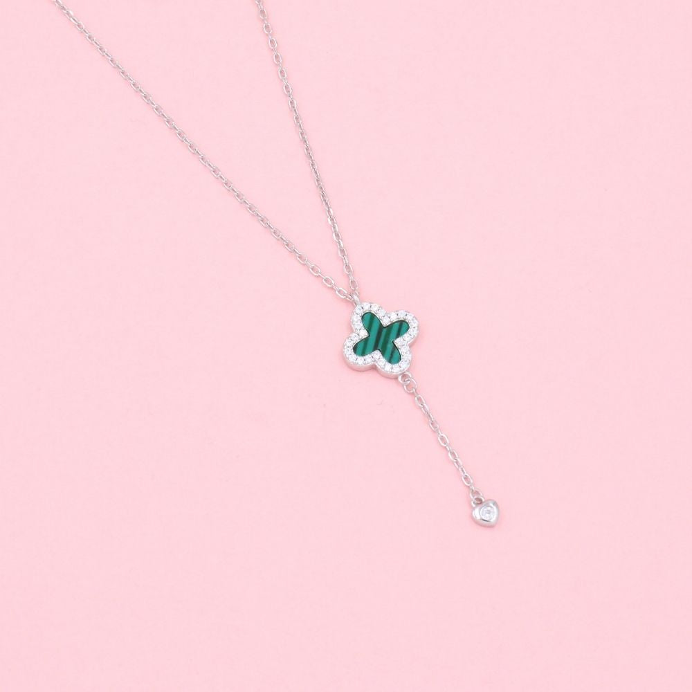 Gargantilla de Plata .925 con Trébol de Malaquita con Colgante de Corazón Detallado con Zirconias mod. 1025