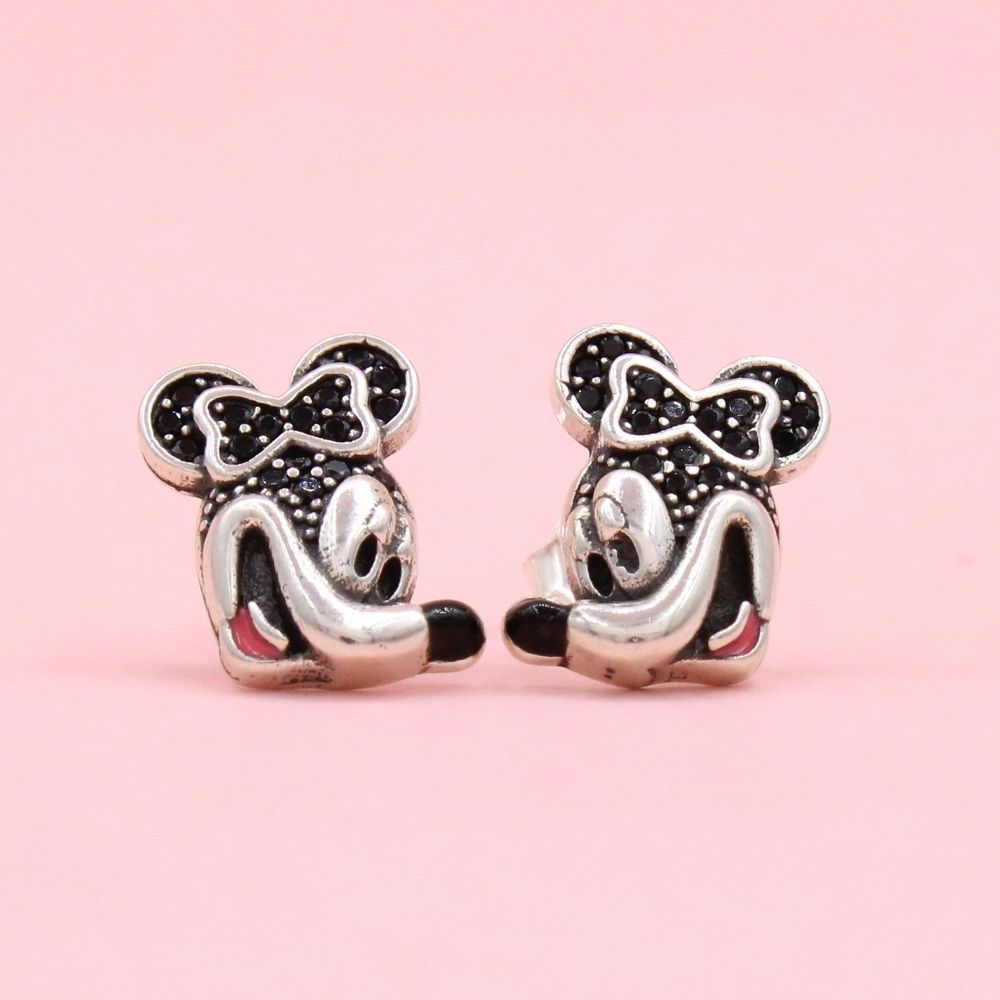 Arete de Plata .925 con Diseño de Minnie Incrustado de Zirconias mod. 1444