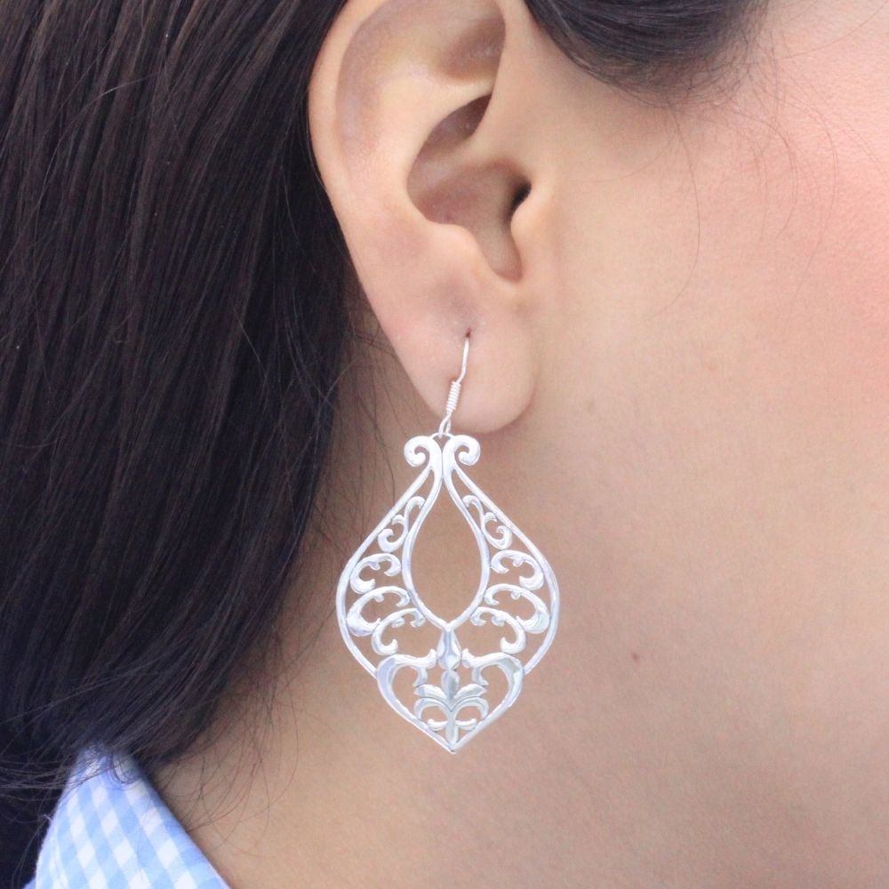 Arete Largo de Plata .925 Fleur de Lis mod. 1219